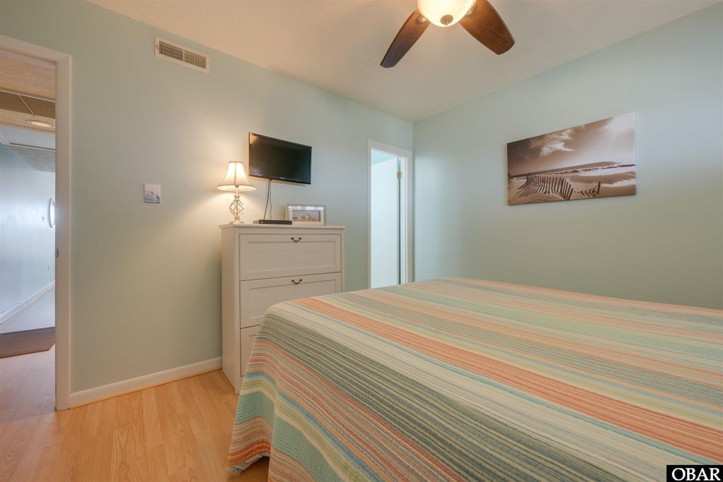 Image 10 of property listing at 117 Sea Colony Dr Unit B312, Duck, NC 27949
