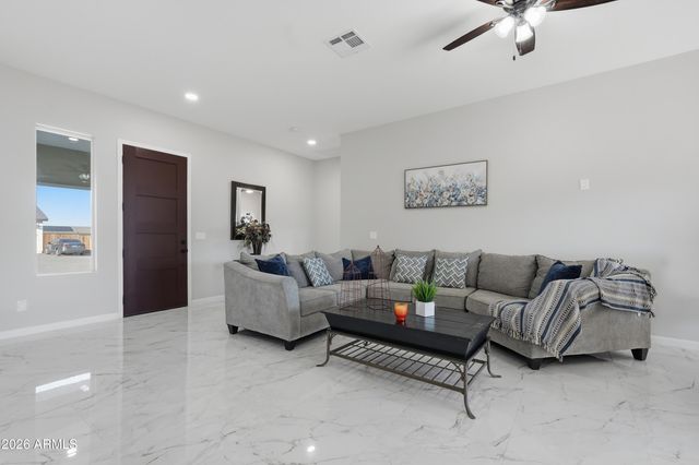 21035 W OCOTILLO Avenue, Buckeye, AZ 85326