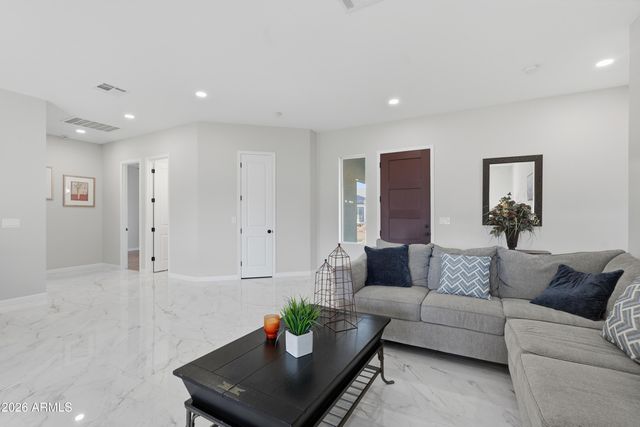 21035 W OCOTILLO Avenue, Buckeye, AZ 85326