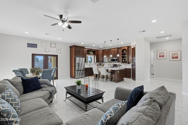 21035 W OCOTILLO Avenue, Buckeye, AZ 85326