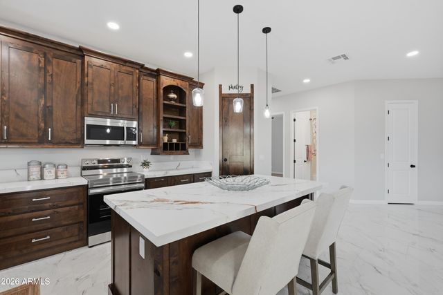 21035 W OCOTILLO Avenue, Buckeye, AZ 85326