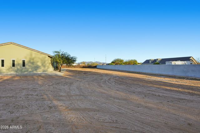 21035 W OCOTILLO Avenue, Buckeye, AZ 85326