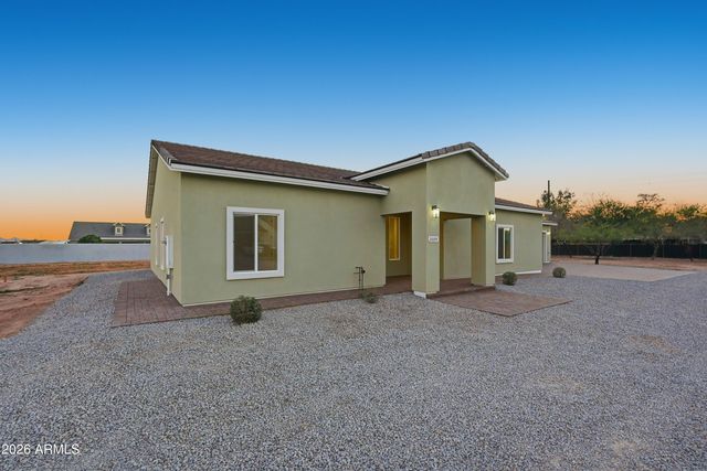 21035 W OCOTILLO Avenue, Buckeye, AZ 85326