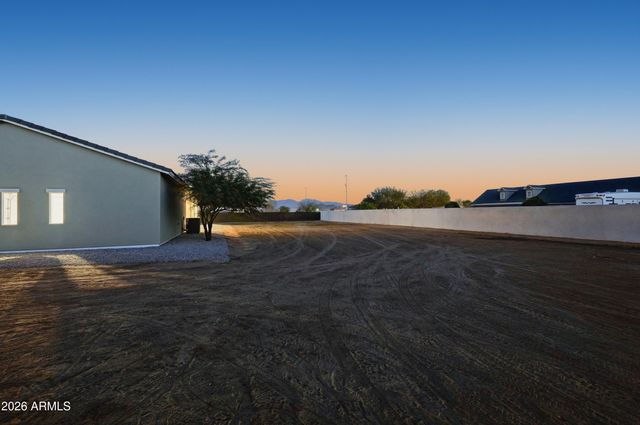 21035 W OCOTILLO Avenue, Buckeye, AZ 85326