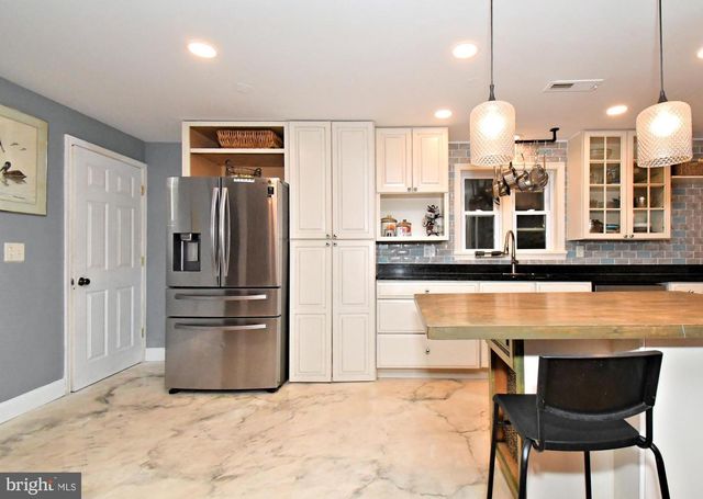 658 MACOBY AVE, Green Lane, PA 18054
