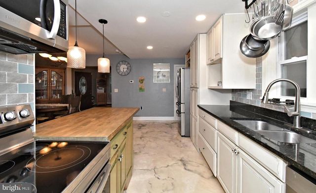 658 MACOBY AVE, Green Lane, PA 18054