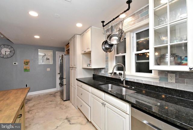 658 MACOBY AVE, Green Lane, PA 18054