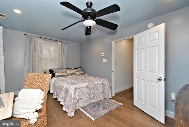 658 MACOBY AVE, Green Lane, PA 18054