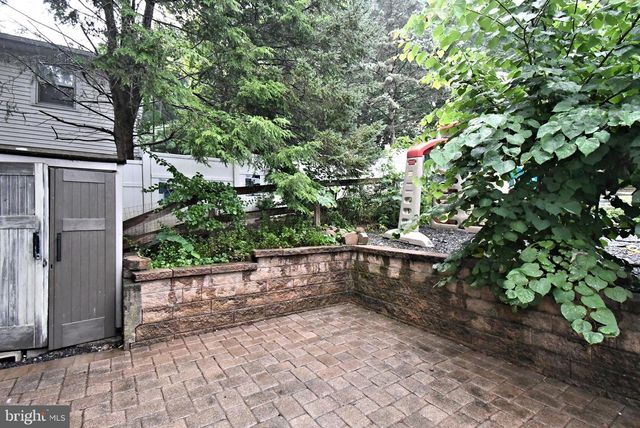 658 MACOBY AVE, Green Lane, PA 18054