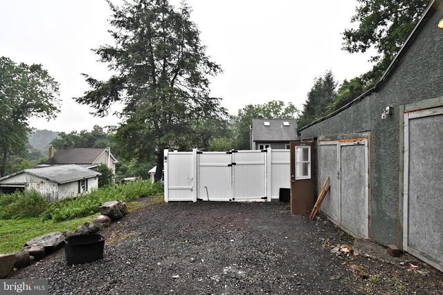 658 MACOBY AVE, Green Lane, PA 18054