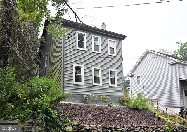 658 MACOBY AVE, Green Lane, PA 18054