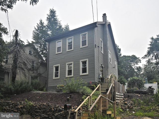 658 MACOBY AVE, Green Lane, PA 18054
