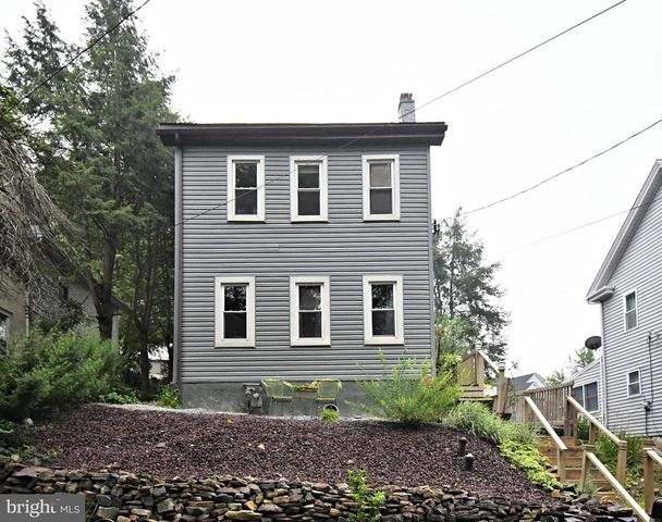 658 MACOBY AVE, Green Lane, PA 18054