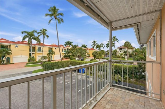 1195 Clam CT 203, Naples, FL 34102