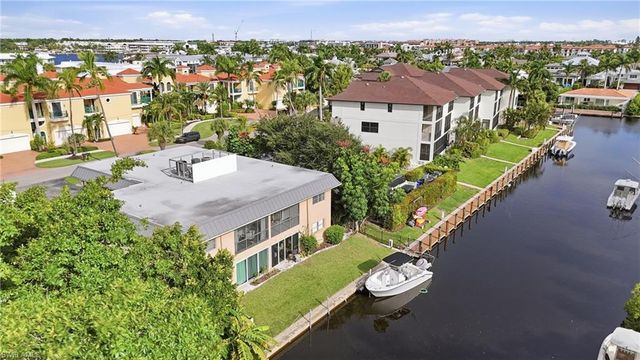 1195 Clam CT 203, Naples, FL 34102