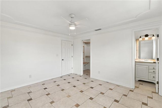 1195 Clam CT 203, Naples, FL 34102
