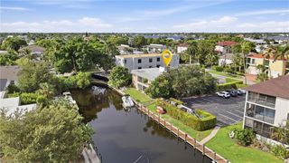 1195 Clam CT 203, Naples, FL 34102