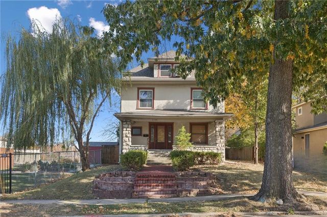 2709 CHARLOTTE Street, Kansas City, MO 64109