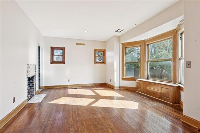 2709 CHARLOTTE Street, Kansas City, MO 64109