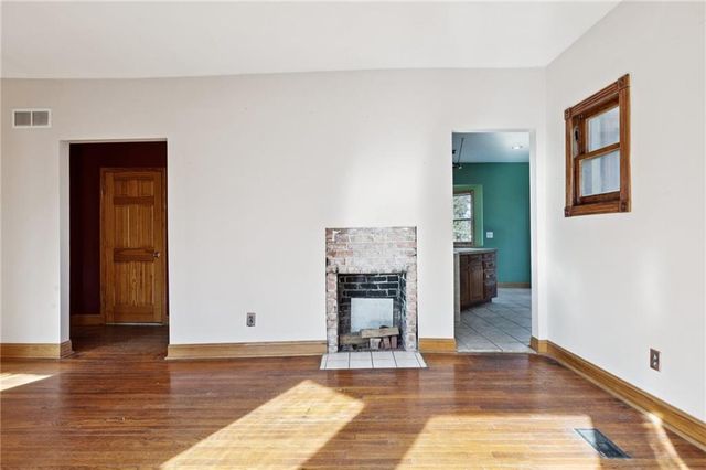 2709 CHARLOTTE Street, Kansas City, MO 64109