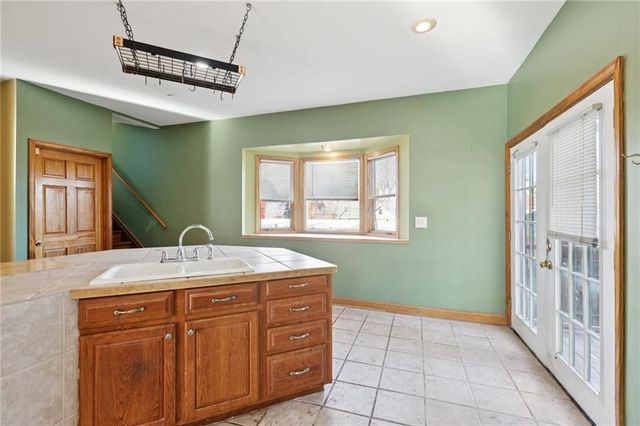 2709 CHARLOTTE Street, Kansas City, MO 64109