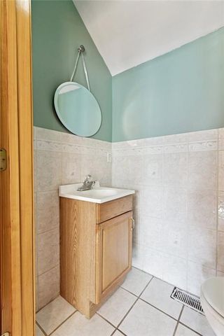 2709 CHARLOTTE Street, Kansas City, MO 64109