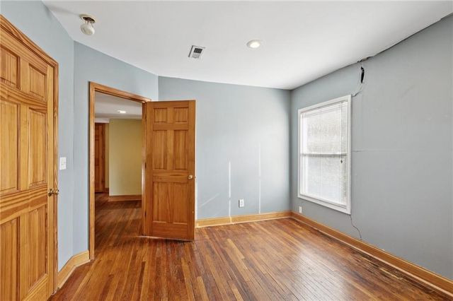 2709 CHARLOTTE Street, Kansas City, MO 64109