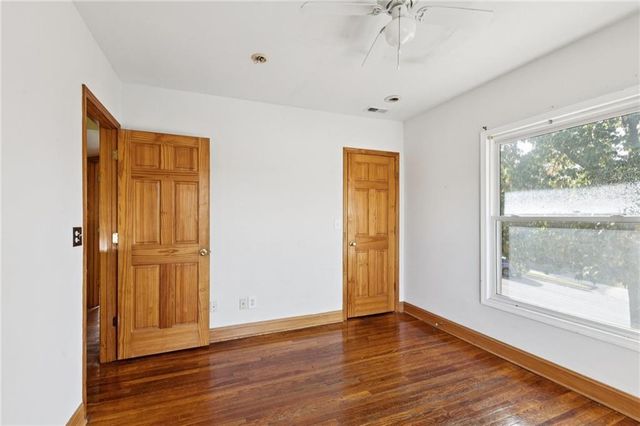 2709 CHARLOTTE Street, Kansas City, MO 64109