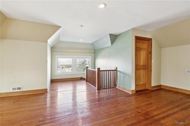 2709 CHARLOTTE Street, Kansas City, MO 64109