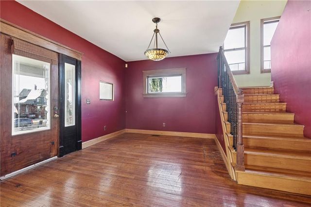 2709 CHARLOTTE Street, Kansas City, MO 64109