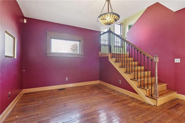 2709 CHARLOTTE Street, Kansas City, MO 64109