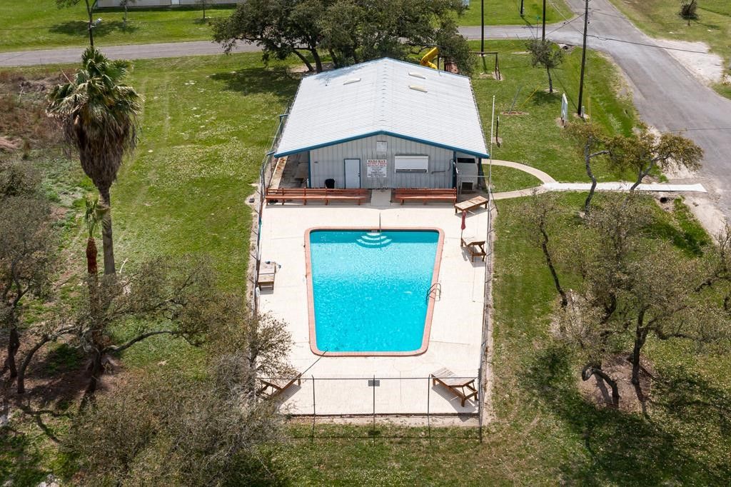 181 Shady Oaks Dr, Rockport, TX 78382 — exterior