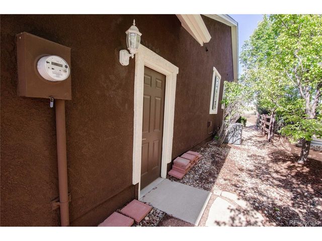 8122 Winding Passage Dr, Colorado Springs, CO 80924