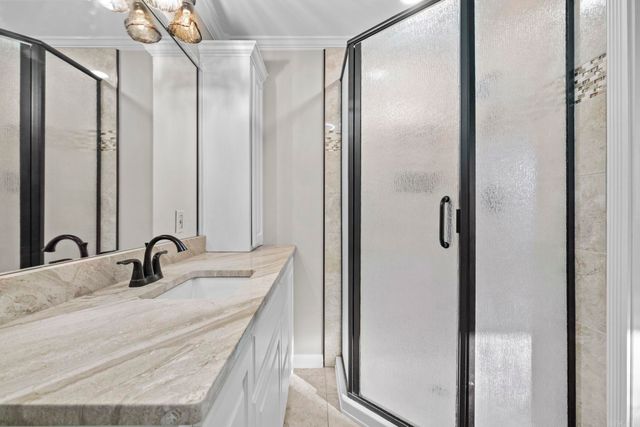 22 Oakwood Dr, Cabot, AR 72023