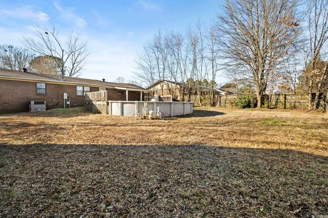 22 Oakwood Dr, Cabot, AR 72023
