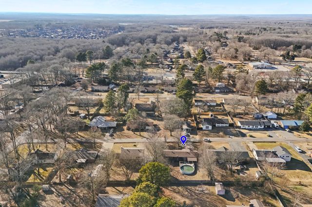 22 Oakwood Dr, Cabot, AR 72023