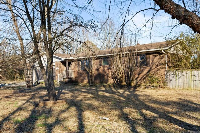 22 Oakwood Dr, Cabot, AR 72023