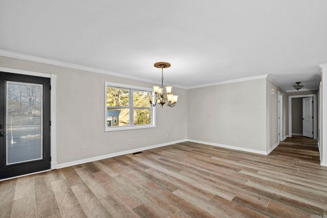 22 Oakwood Dr, Cabot, AR 72023