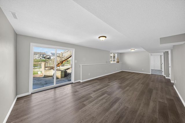 6149 Jonathan Lane NW, Rochester, MN 55901