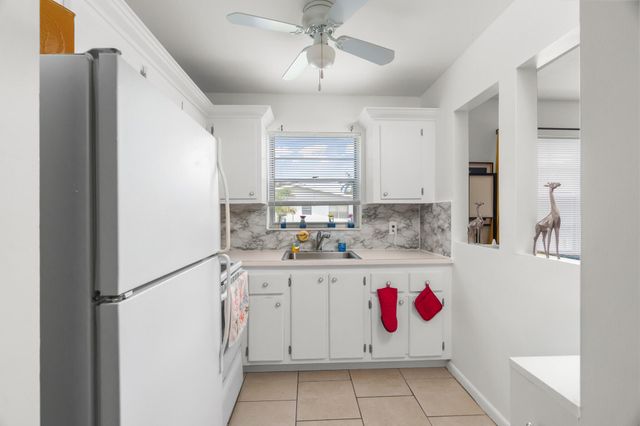 347 Windsor O, West Palm Beach, FL 33417