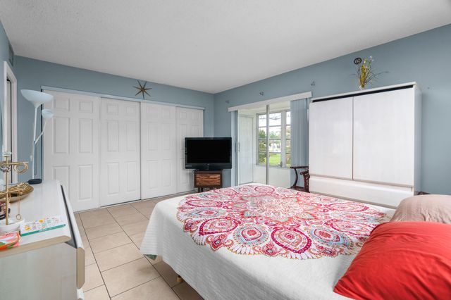 347 Windsor O, West Palm Beach, FL 33417
