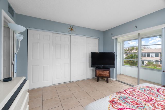 347 Windsor O, West Palm Beach, FL 33417