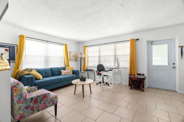 347 Windsor O, West Palm Beach, FL 33417