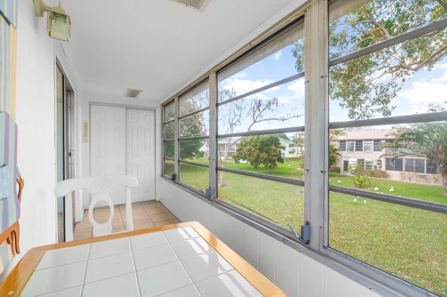 347 Windsor O, West Palm Beach, FL 33417