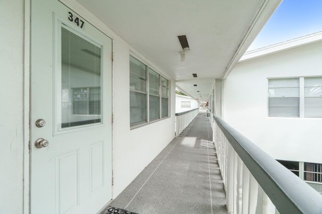 347 Windsor O, West Palm Beach, FL 33417