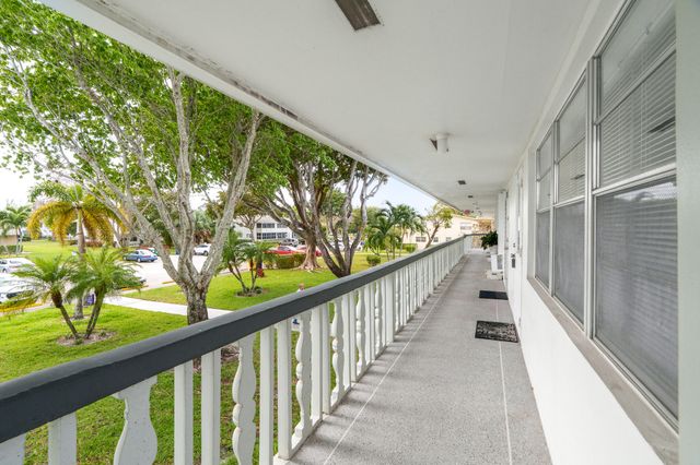 347 Windsor O, West Palm Beach, FL 33417