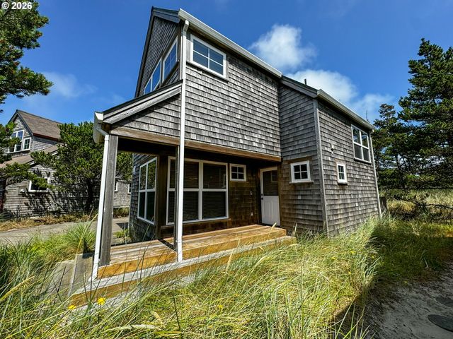 5670 BAREFOOT Ln, Pacific City, OR 97135