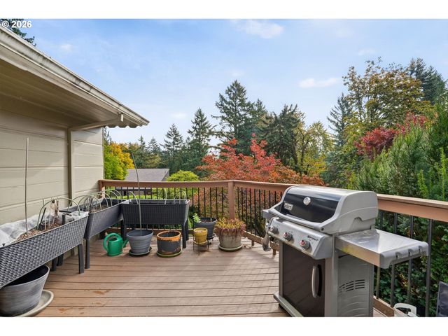 1517 Sw HIGHLAND Pkwy, Portland, OR 97221