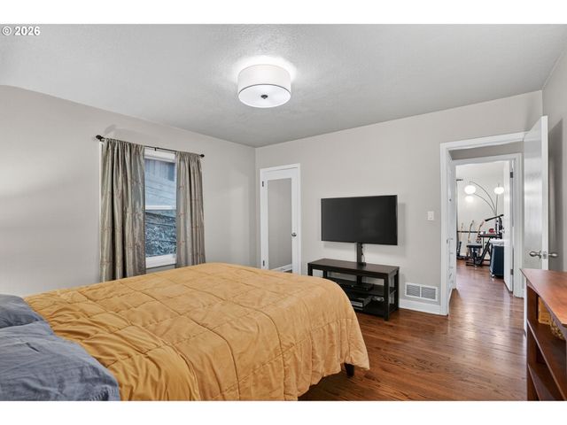 1517 Sw HIGHLAND Pkwy, Portland, OR 97221