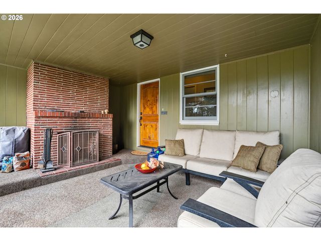 1517 Sw HIGHLAND Pkwy, Portland, OR 97221